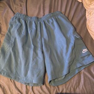 xl nike cargo shorts